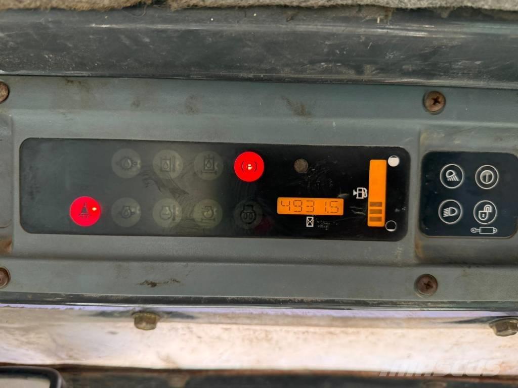 New Holland LS 170 Мини-погрузчики