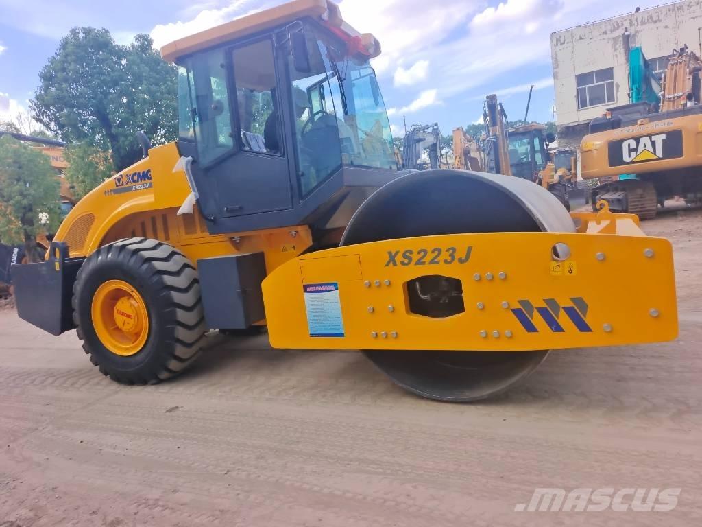 XCMG XS223J Грунтовые катки