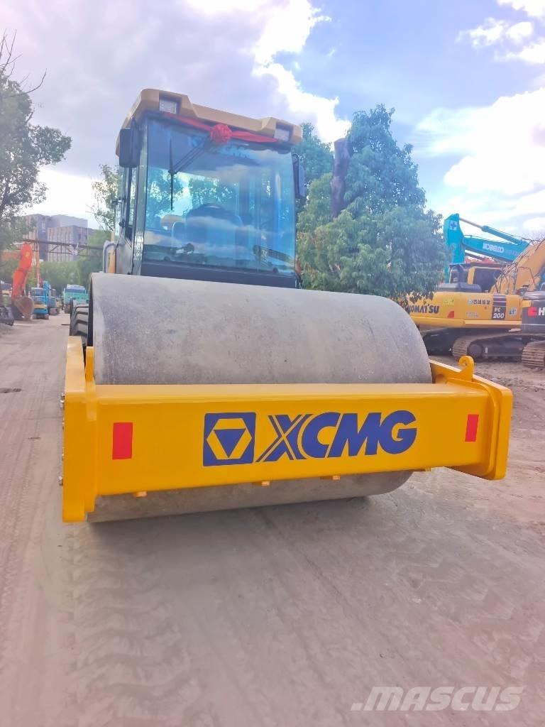 XCMG XS223J Грунтовые катки