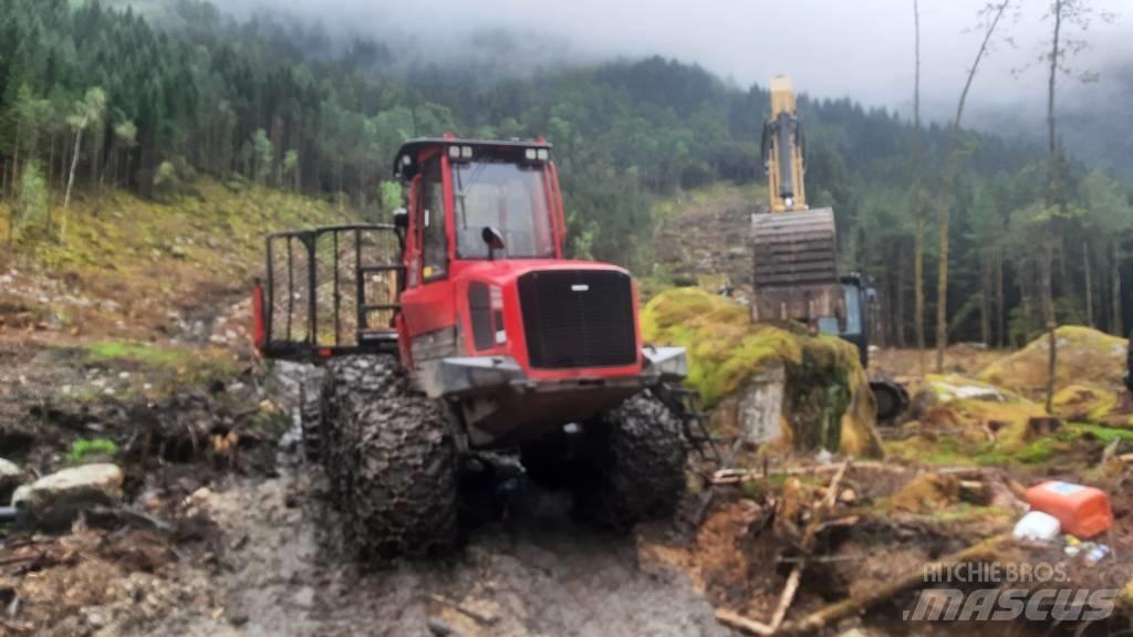 Komatsu 895 Форвардеры