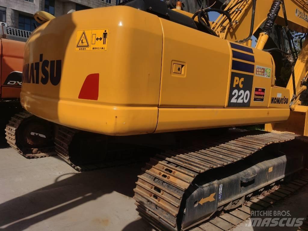 Komatsu PC 220-7 Гусеничные экскаваторы