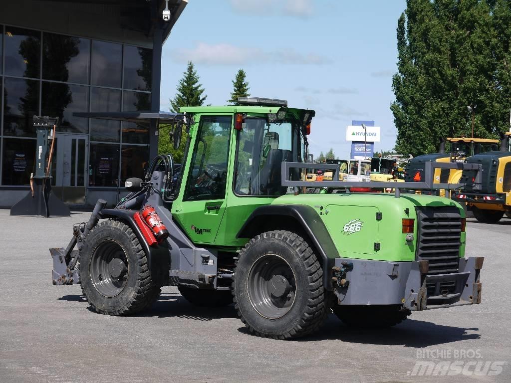 LM Trac 686 Фронтальные погрузчики