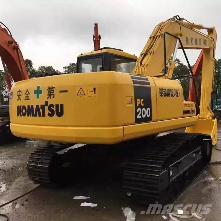 Komatsu PC 200-7 Гусеничные экскаваторы