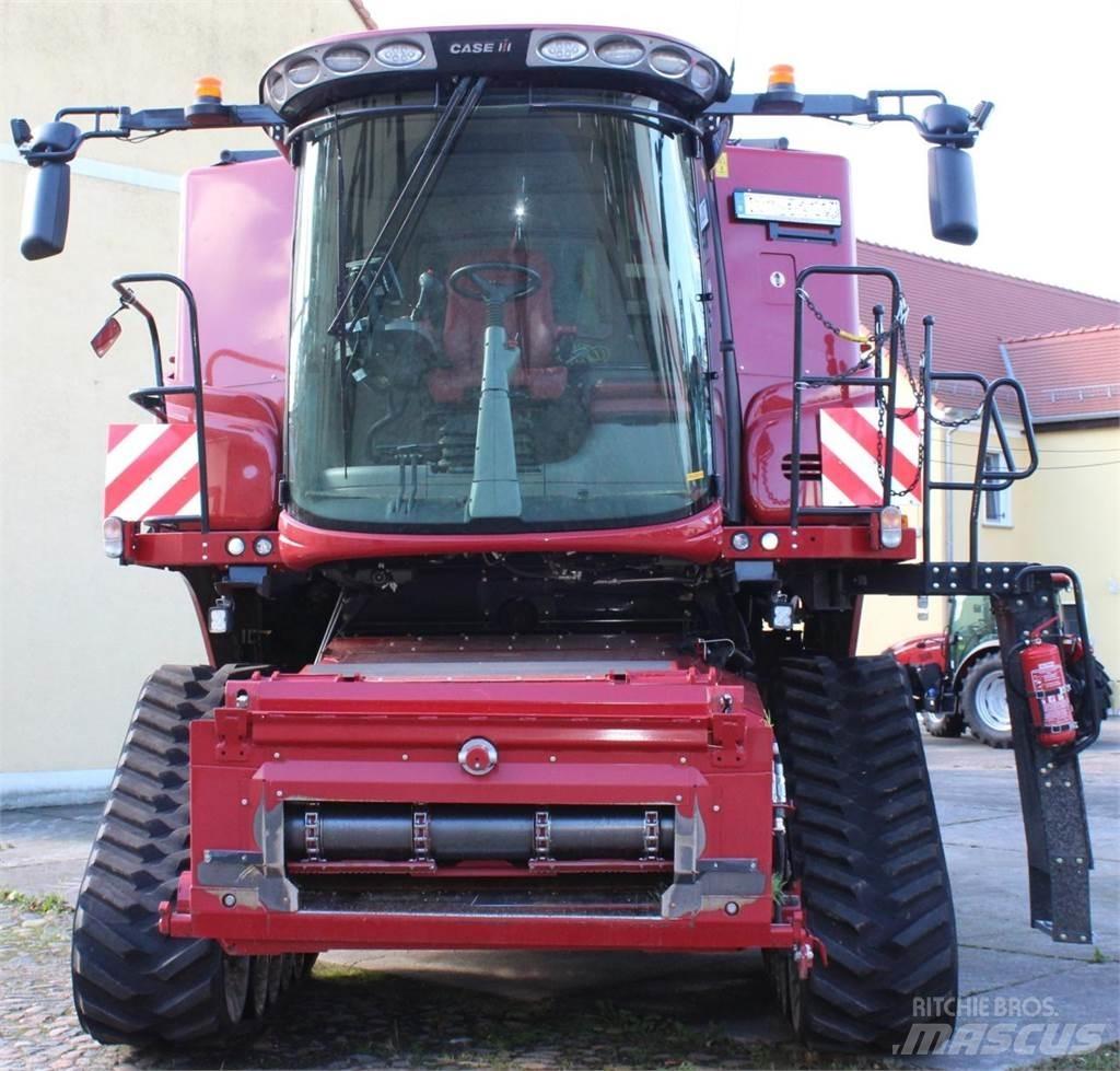 Case IH AF 8250 Зерноуборочные комбайны