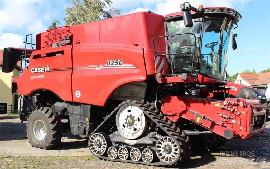 Case IH AF 8250 Зерноуборочные комбайны