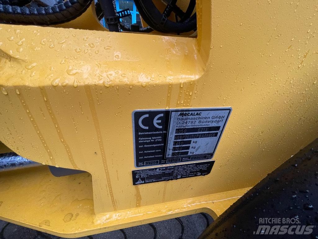 Mecalac AX700 Фронтальные погрузчики