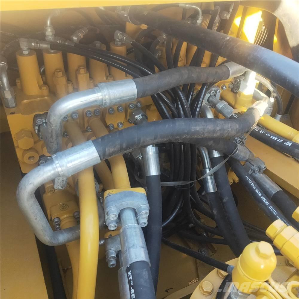 CAT 340D2 Гусеничные экскаваторы