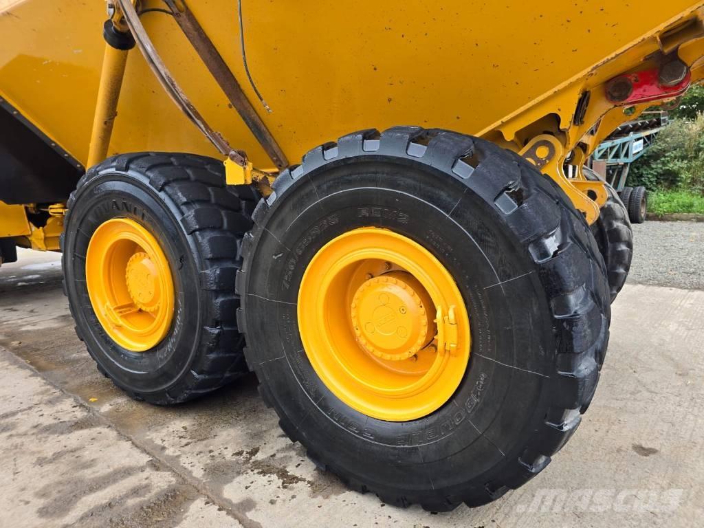 Bell B 30 E Шарнирно-сочленённые самосвалы