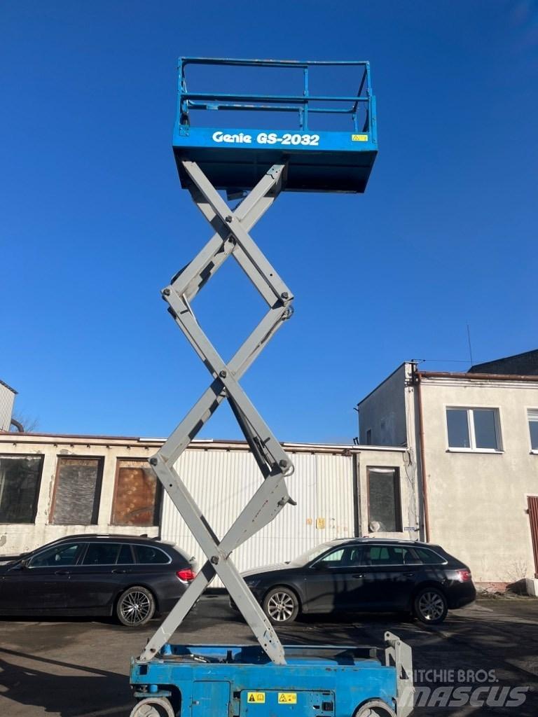 Genie 2032 Ножничные подъемники