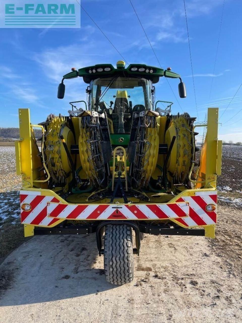 John Deere 8700i Самоходные кормоуборочные комбайны
