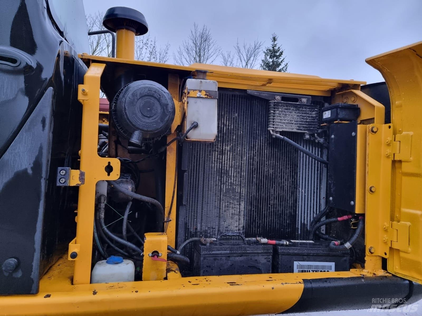 JCB JS 160 LC Гусеничные экскаваторы