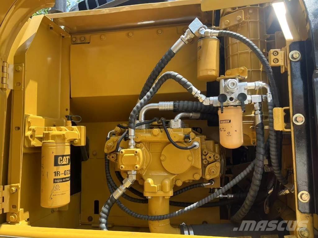 CAT 323 D L Гусеничные экскаваторы