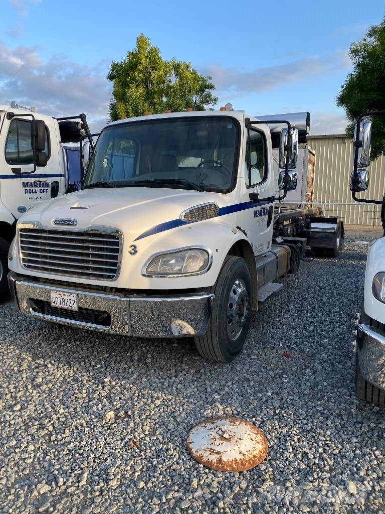 Freightliner CB Контейнеровозы