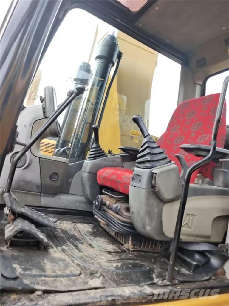 CAT 323 GC Гусеничные экскаваторы