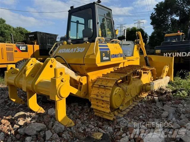 Komatsu D 85 Гусеничные бульдозеры