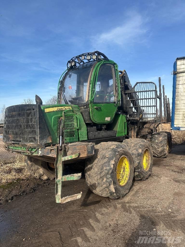 John Deere 1010 E Форвардеры