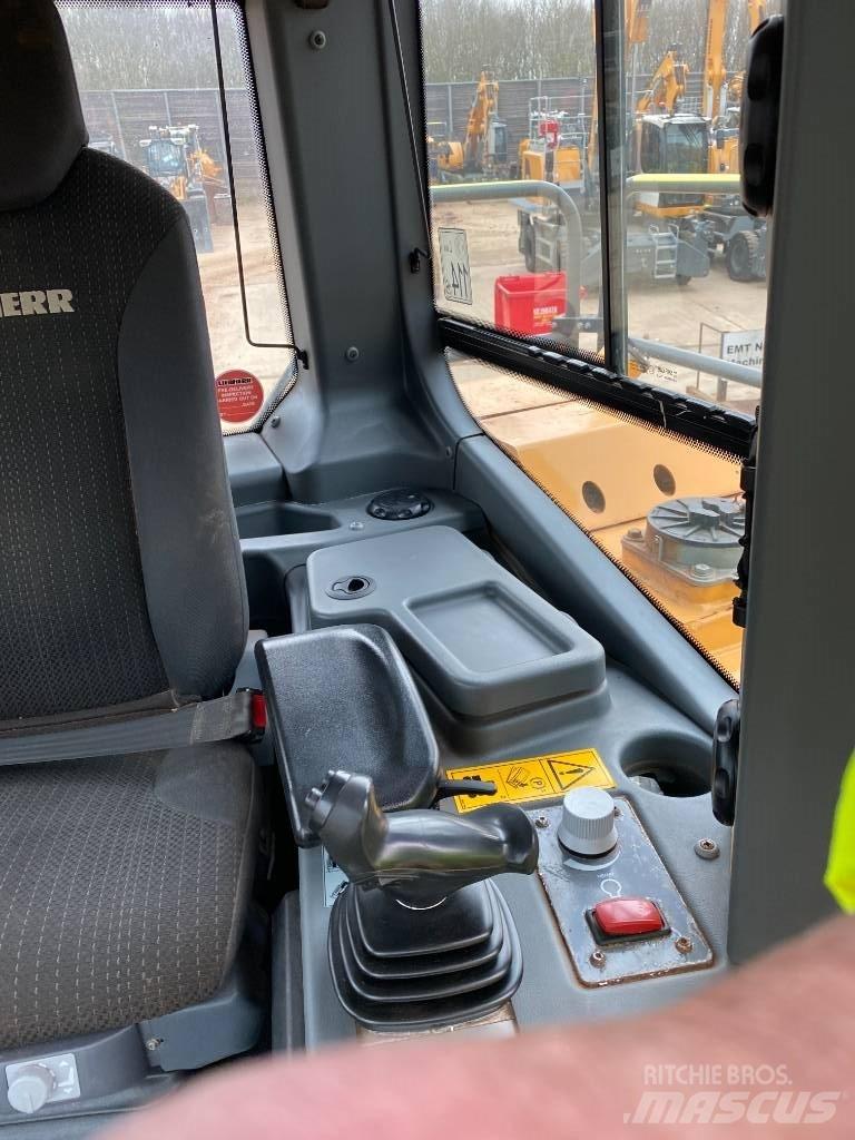 Liebherr PR 766 Гусеничные бульдозеры