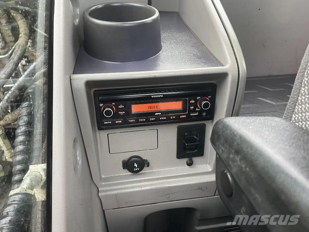 Volvo EC 140 EL Гусеничные экскаваторы