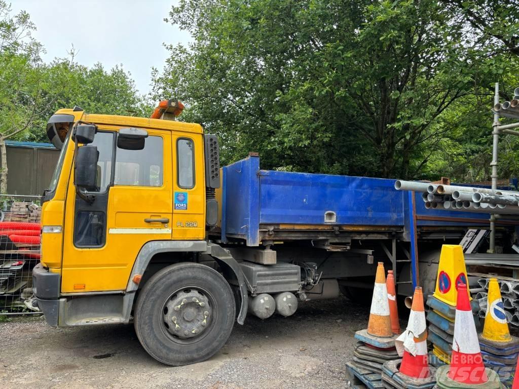 Volvo FL 220 Грузовики-платформы/боковая разгрузка