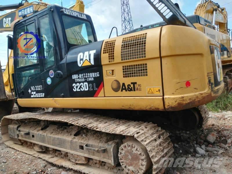 CAT 323 D L Гусеничные экскаваторы