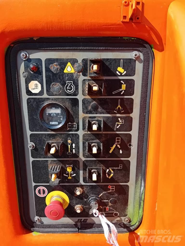 JLG E 450 AJ Коленчатые подъемники