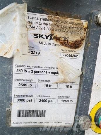 SkyJack SJ 3219 Ножничные подъемники