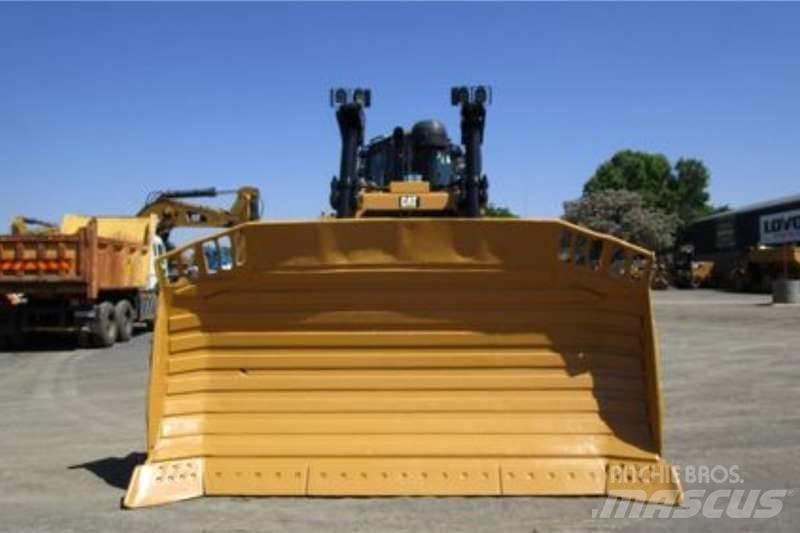 CAT D8R Гусеничные бульдозеры