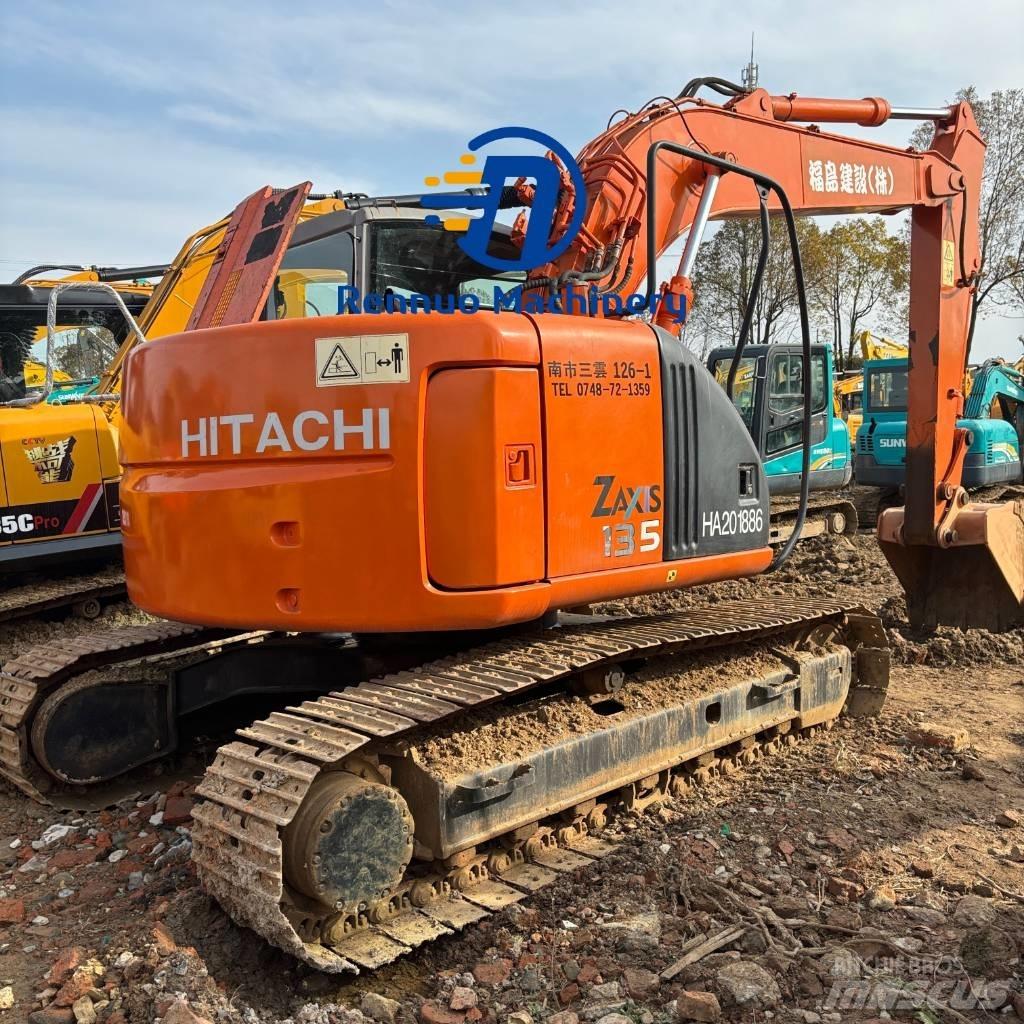 Hitachi ZX 135 US Гусеничные экскаваторы