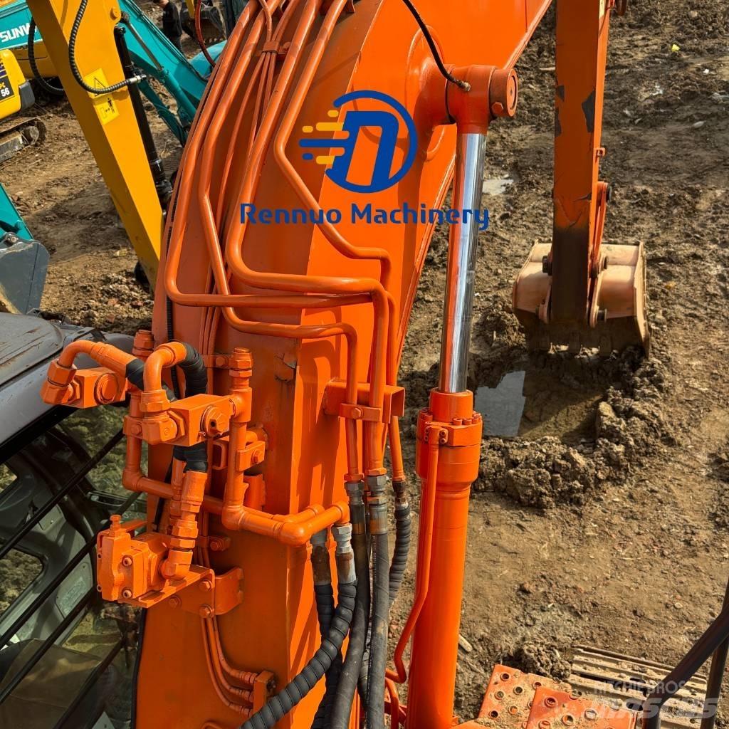 Hitachi ZX 135 US Гусеничные экскаваторы