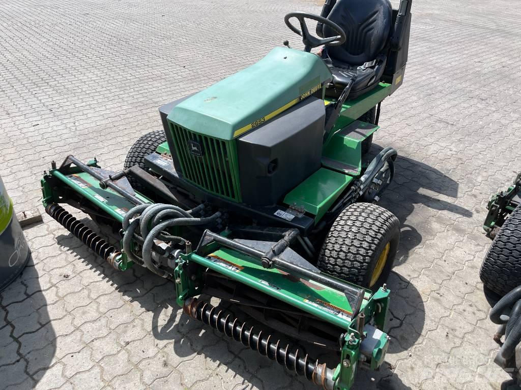 John Deere 2653 Самоходные газонокосилки