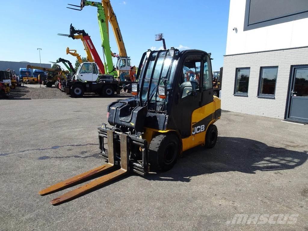 JCB TLT30D Телескопические погрузчики