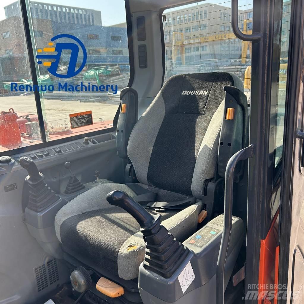 Doosan DX 60 Гусеничные экскаваторы