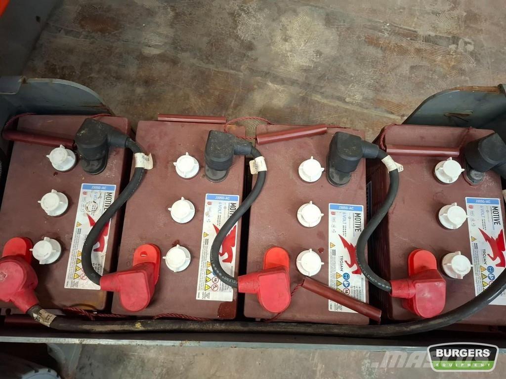 SkyJack SJ30 ARJE Коленчатые подъемники