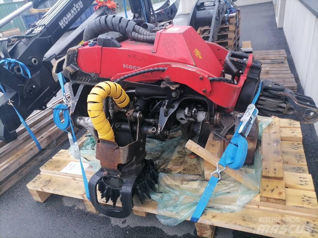 Komatsu C 124 Харвестеры