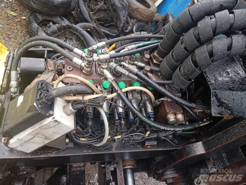 Hyundai 220 HXNLC Экскаваторы-харвестеры