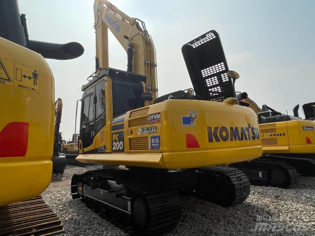 Komatsu PC 200 Гусеничные экскаваторы