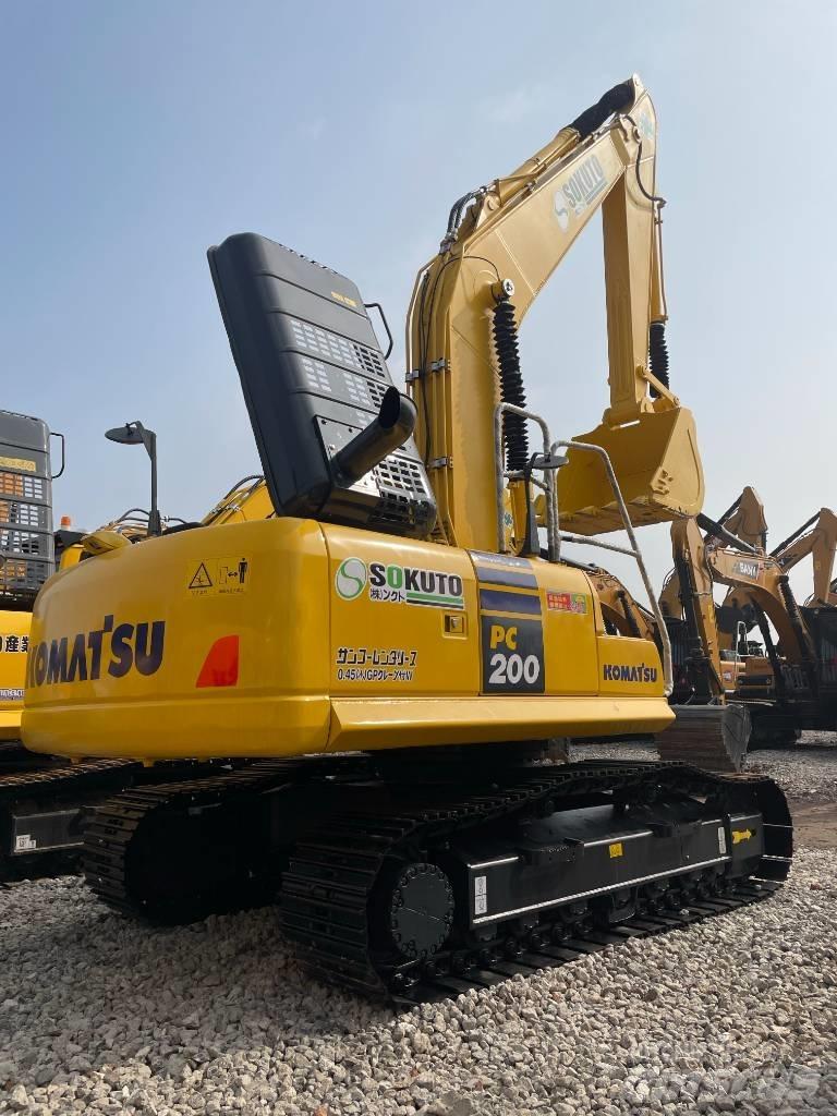 Komatsu PC 200 Гусеничные экскаваторы