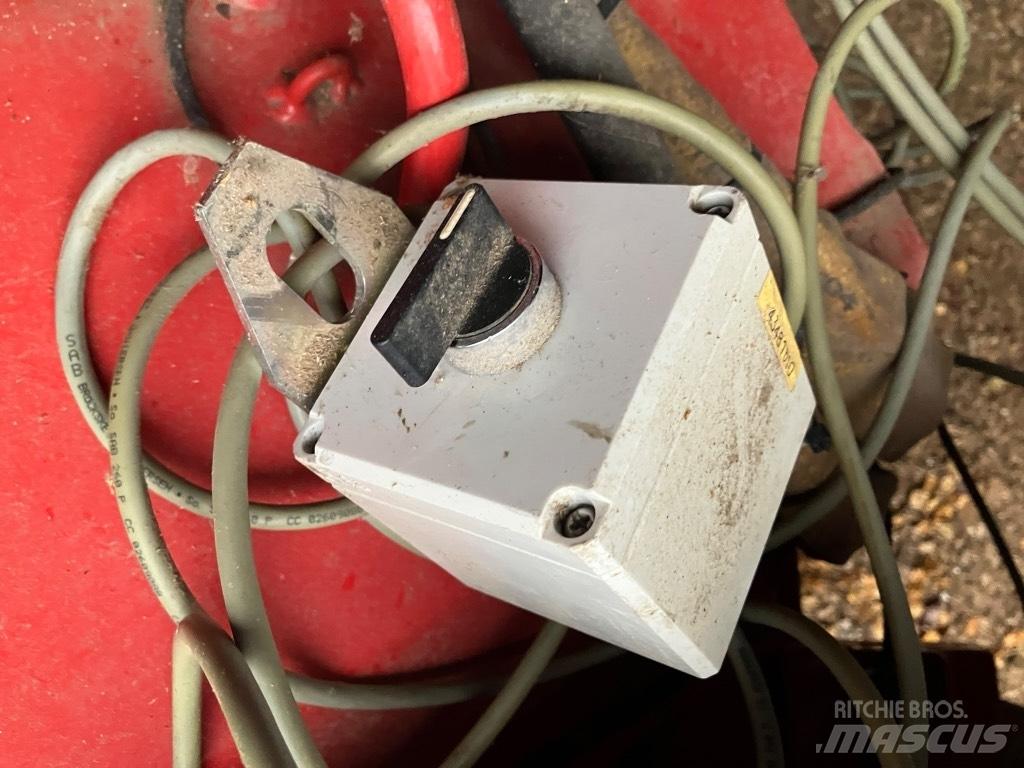 Farmi CH 260 Дровоколы