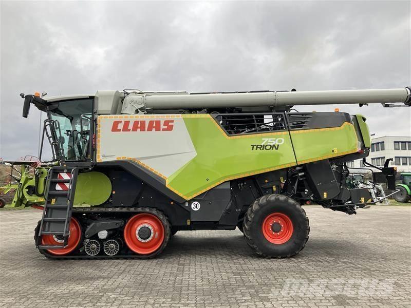 CLAAS TRION 750 TT Зерноуборочные комбайны