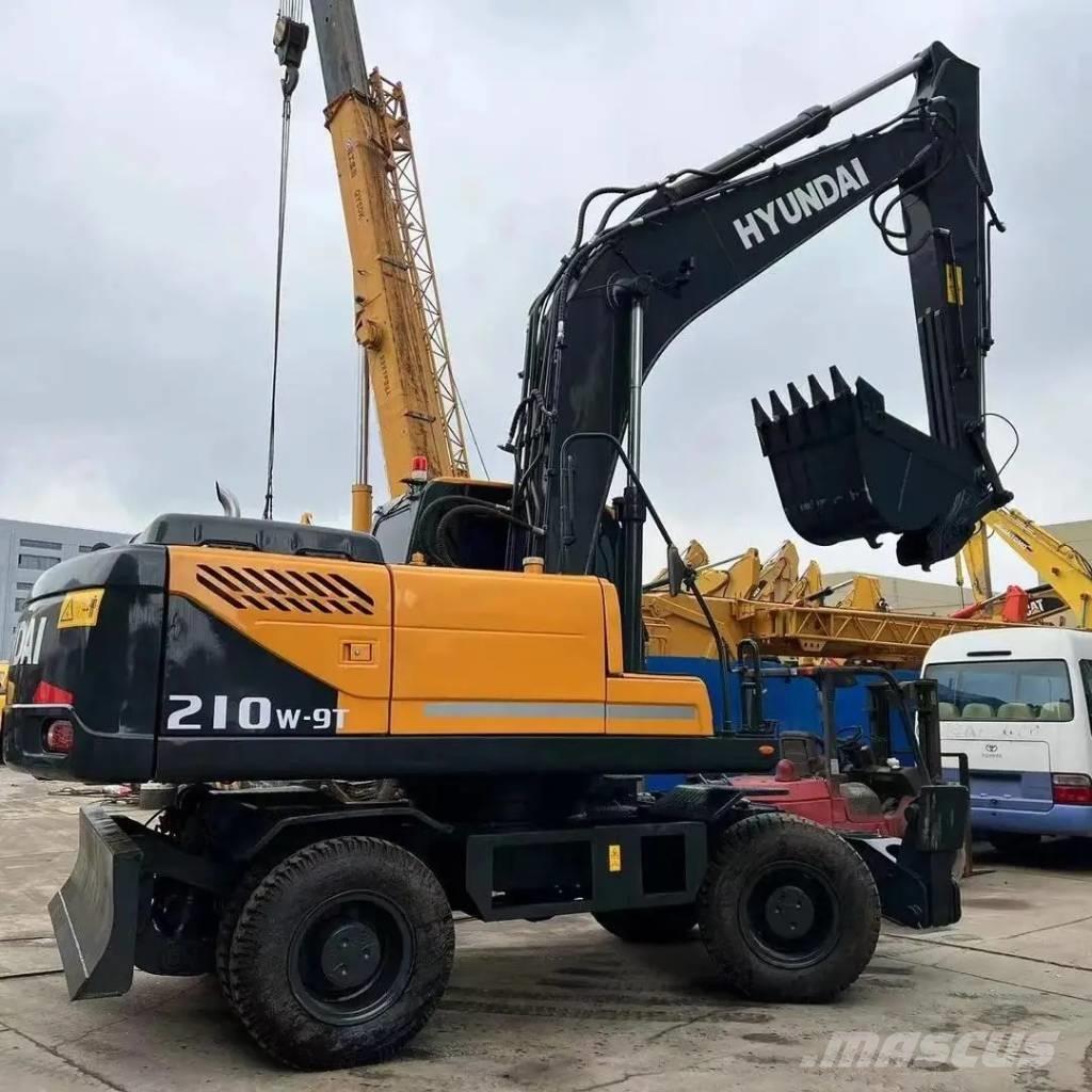 Hyundai R210W-9T Колёсные экскаваторы