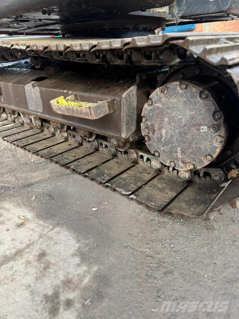 Hitachi ZX 135 US Гусеничные экскаваторы