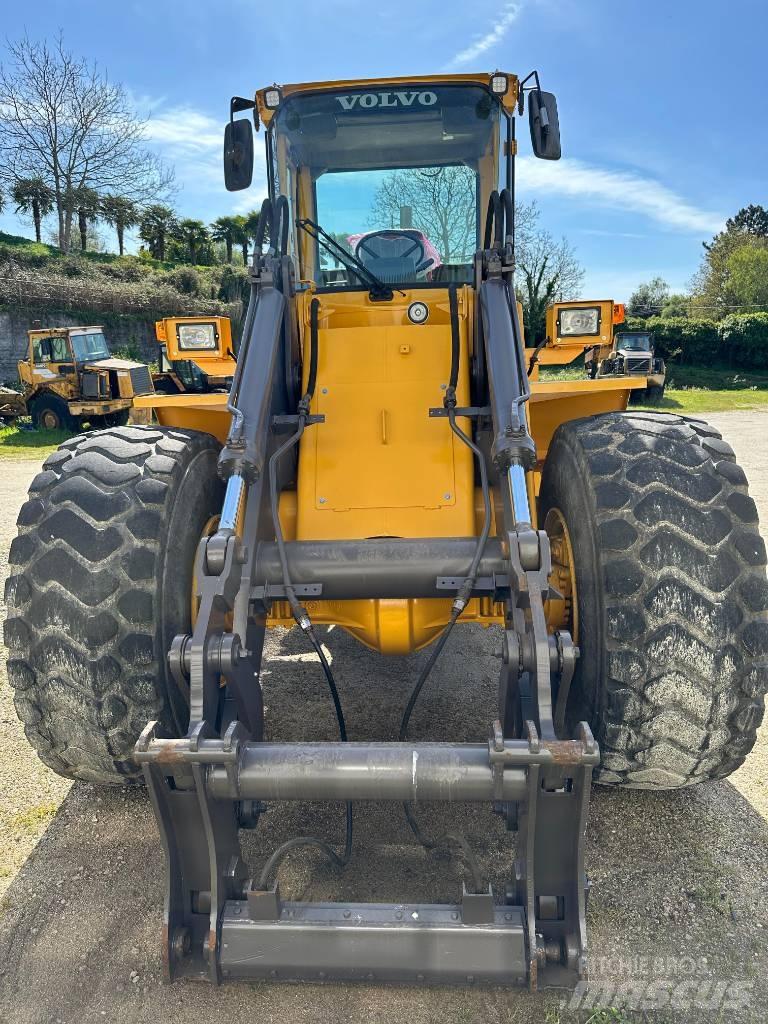Volvo L90B Фронтальные погрузчики