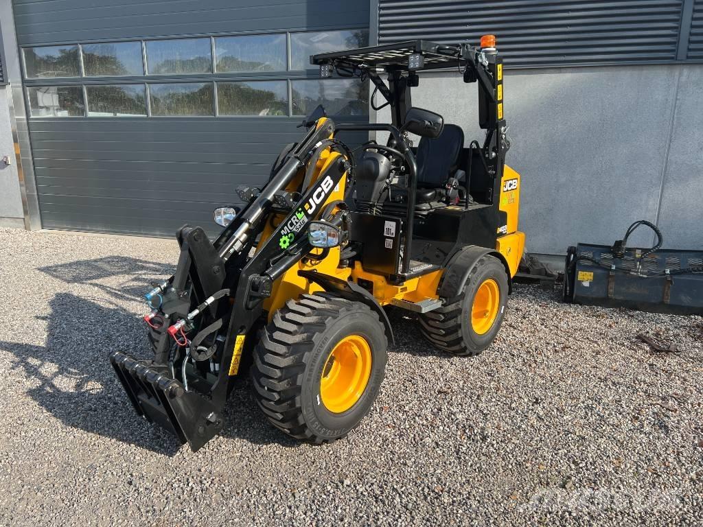 JCB 403 Plus Малые погрузчики