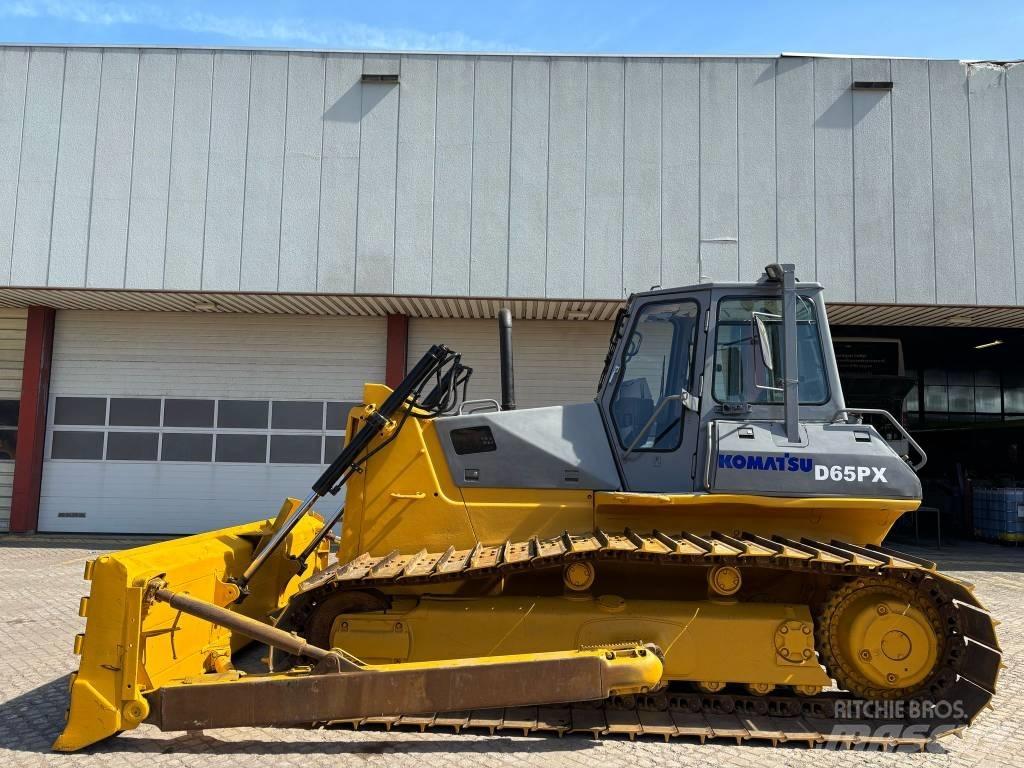 Komatsu D 65 PX-12 Гусеничные бульдозеры