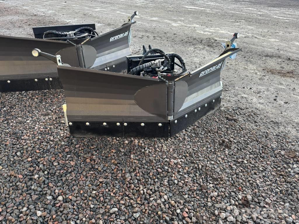 Pronar PUV 1800 M Снежные отвалы и плуги