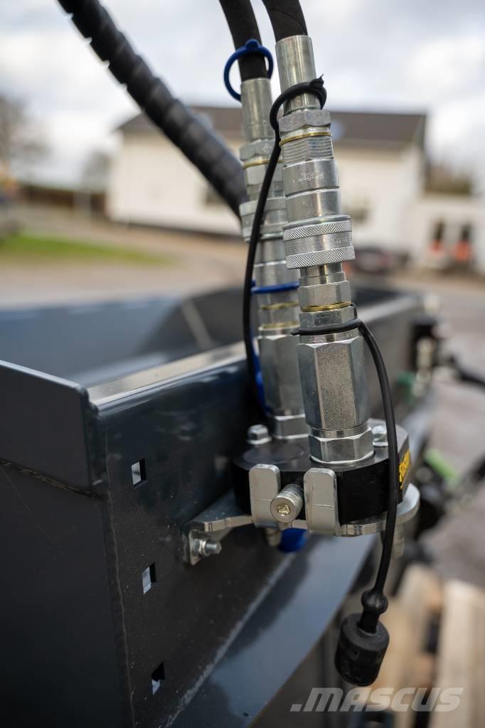 Avant Saltspreder Коммунальная техника - Другие