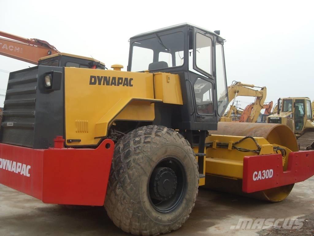 Dynapack CA 30 D Грунтовые катки