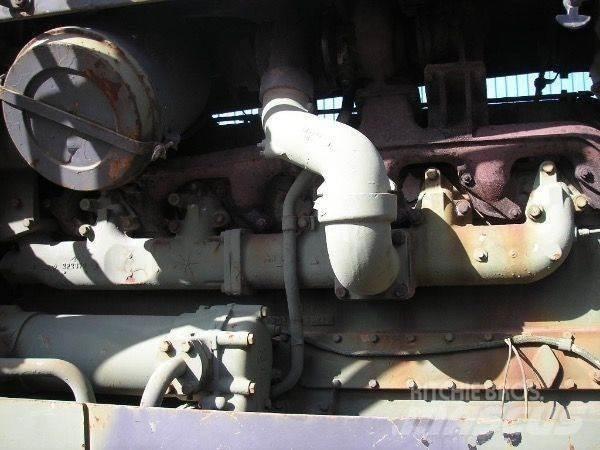 CAT D8K Гусеничные бульдозеры