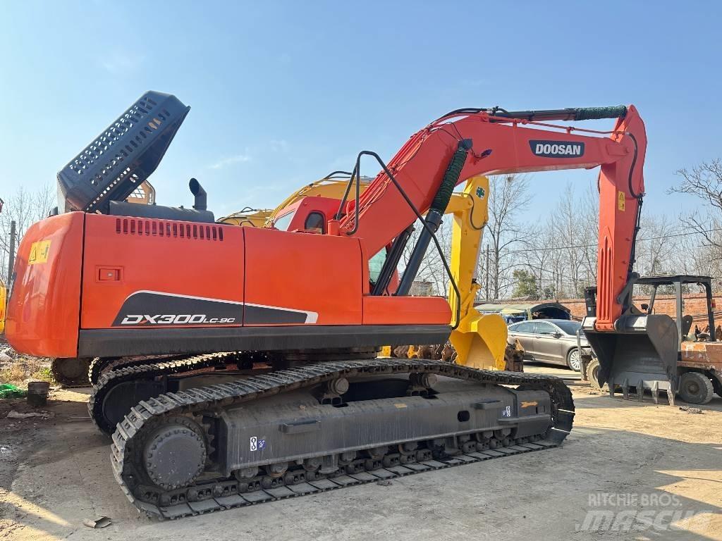 Doosan DX 300 Гусеничные экскаваторы