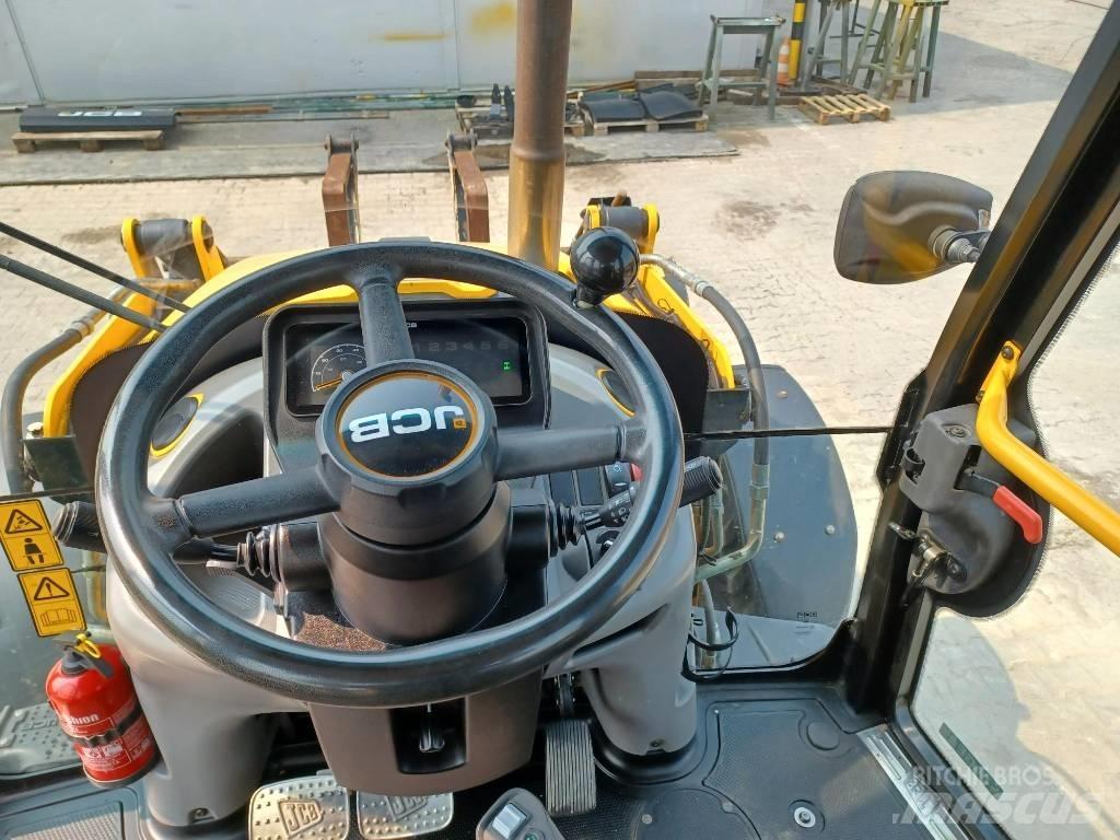 JCB 3CX PLUS AEC Экскаваторы-погрузчики